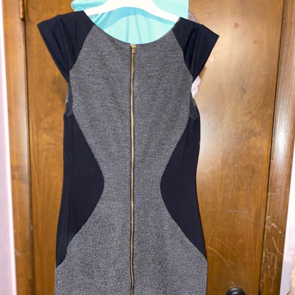 Express color blocking dress - Picture 2 of 3